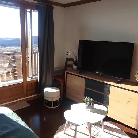 6 Pers à Avec Balcon Et Piscine - Fr-1-814-179 Apartamento Super Besse