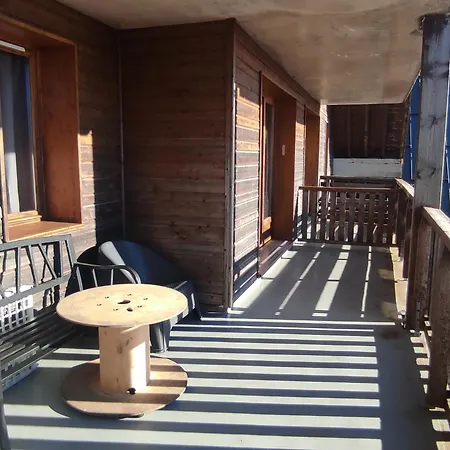 6 Pers à Avec Balcon Et Piscine - Fr-1-814-179 *
